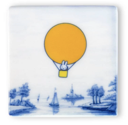 Storytiles (ballon) mini nijntje tegel/magneet - Avontuurlijke nijntje - 6x6 cm 