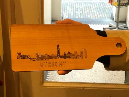 Cityshapes cheesboard with skyline Utrecht 28 x 11