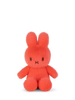 nijntje fuzzy bright coral - 18 cm 