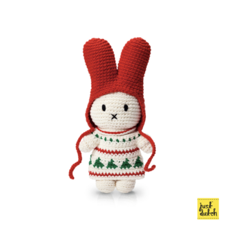 nijntje handmade en haar kerstjurk + rode muts