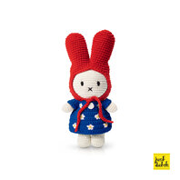 nijntje handmade knuffel - en haar blauwe bloemenjurk + rode muts nijntje handmade knuffel - en haar blauwe bloemenjurk + rode muts